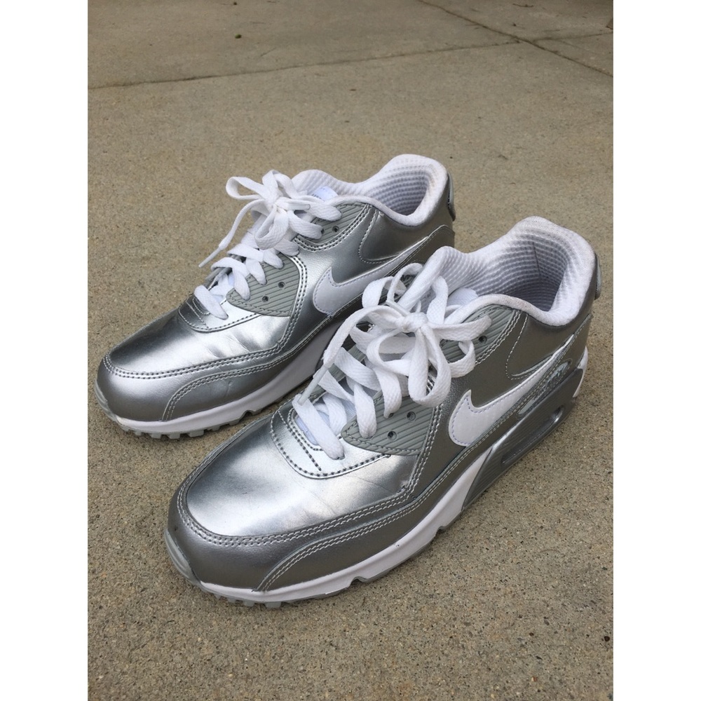 Nike air max silver